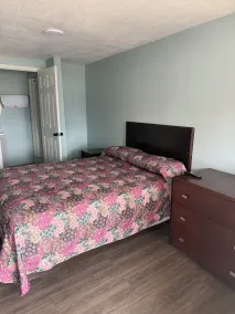 RED ROSE INN MOTEL - Rom