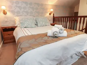 Coach House Cottage - Rum