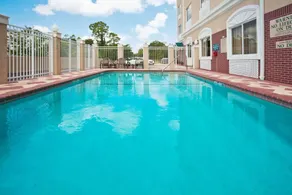 Country Inn & Suites by Radisson, St Petersburg - Clearwater, FL - Piscine
