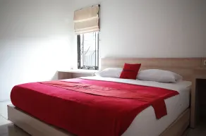 RedDoorz near Taman Kota Lapang Merdeka Sukabumi - Room