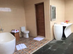 Villa - Warung AromaChampuhan - Badeværelse