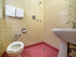 Hotel Monarca - Bathroom