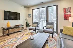 Trendy Downtown Traverse City Condo - Innenbereich