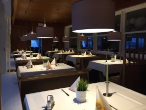 Zum Alten Fährhaus - Bed & Breakfast - Restaurant