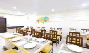 Itsy Hotels Worldtree Bellandur - Restaurant