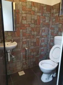 HS Farm Stay - Bathroom