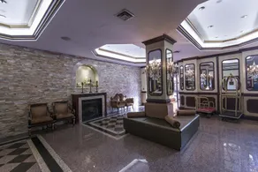 The Avenue Plaza - Hall