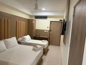Guru Chitra - Room