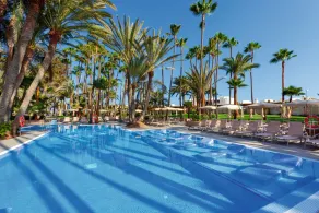 Hotel Riu Palace Oasis - Piscine
