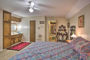Private Home w/ Hot Tub & Patio Near Dtwn Tulsa - Interiør