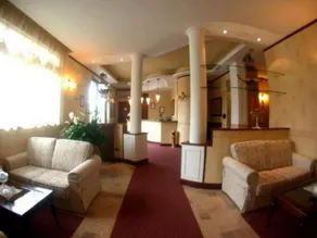 Amaranto Hotel - Lobby sitting area