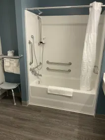 WoodSpring Suites Hermitage - Nashville Airport - Bathroom