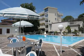 Mondial Park Hotel - Pool