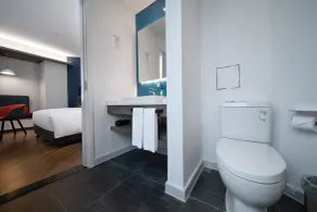 Holiday Inn Express Zhoushan Dinghai by IHG - Bathroom