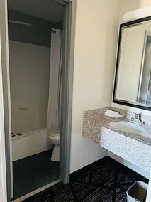BlissPoint Inn Northwest Indianapolis - Salle de bain