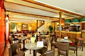 Logis Hôtel-Restaurant Les Voyageurs - Restaurant