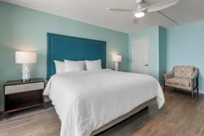Have family fun in the sun at Daytona Beach in this resort 2BD condo - Rum