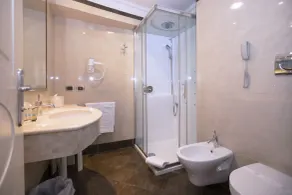 Hotel Regina Margherita - Salle de bain