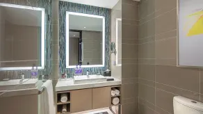 Holiday Inn Tianjin Wuqing by IHG - Bathroom