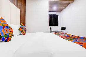 Fabhotel Sankalp Inn - Chambre