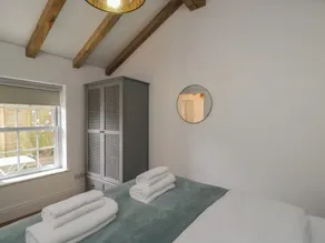 Charming Garden Cottage, Bath, UK - Free Gated Parking - Værelse