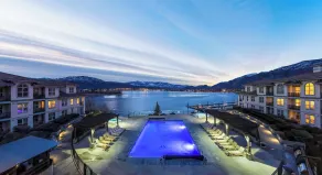 Walnut Beach Resort - Piscina