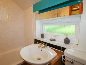 Cloud View Cottage - Badezimmer