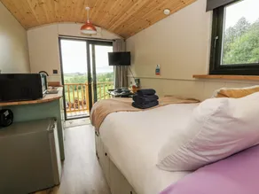 The Hut - Rom