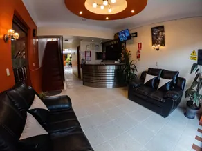 Hotel Los Laureles - Recepção