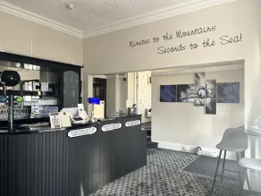 Lauriston & Lawton Court Hotel - Reception