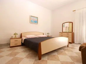 Apartment 539 - Room