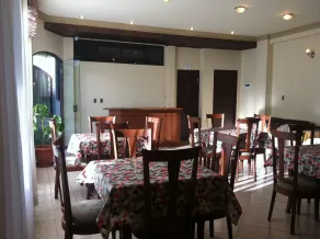 El Prado Hotel - Restaurant