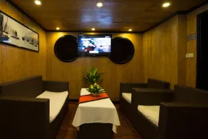 Syrena Cruises - Reception