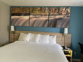 Days Inn by Wyndham Warrensburg - Chambre