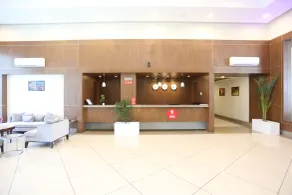 Four Leaf Service Suites - Reception