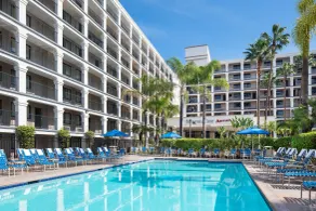 Fairfield by Marriott Anaheim Resort - Piscine