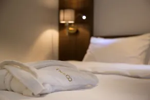 TN & CO Hotel - Room