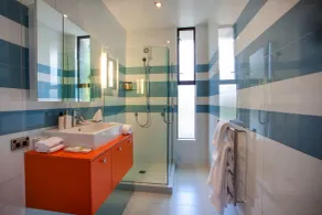 Bellbrae Luxury Villa by MajorDomo - Baño