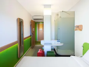 Cordia Hotel Makassar Airport - Zimmer