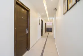 Collection O SSR Royal Suites - Lobby