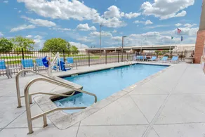 La Quinta by Wyndham Wichita Airport - Piscine