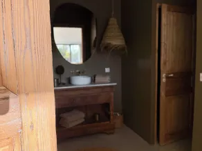 Les Terrasses de Bélarga - Maison d'hôtes - Piscine et Jacuzzi - Chambre
