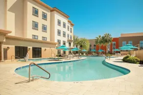 DoubleTree by Hilton Phoenix - Gilbert - Piscina