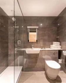 Camden Enterprise Hotel - Bathroom