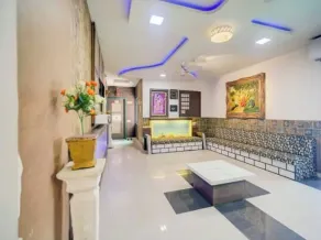 Hotel Ayaansh - Lobby