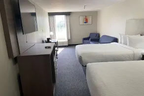Days Inn & Suites by Wyndham Tahlequah - Værelse