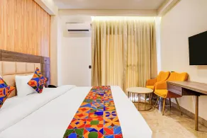 FabHotel Amrit Luxury Inn- Near Candor Tech Space - Chambre
