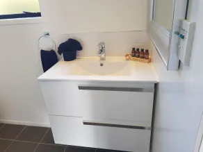 Tidewater Motel & Tourist Park - Bathroom