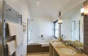 Bedford Lodge Hotel & Spa - Baño