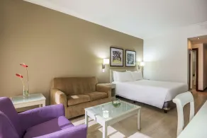 NH Cali Royal - Room